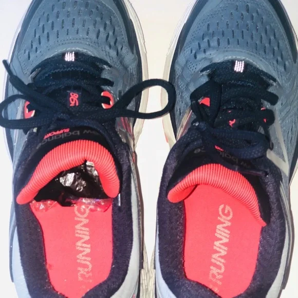 New Balance Women’s Running Shoes - Picture 2 of 8